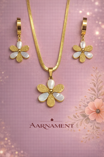 Floral Pearl Necklace Set
